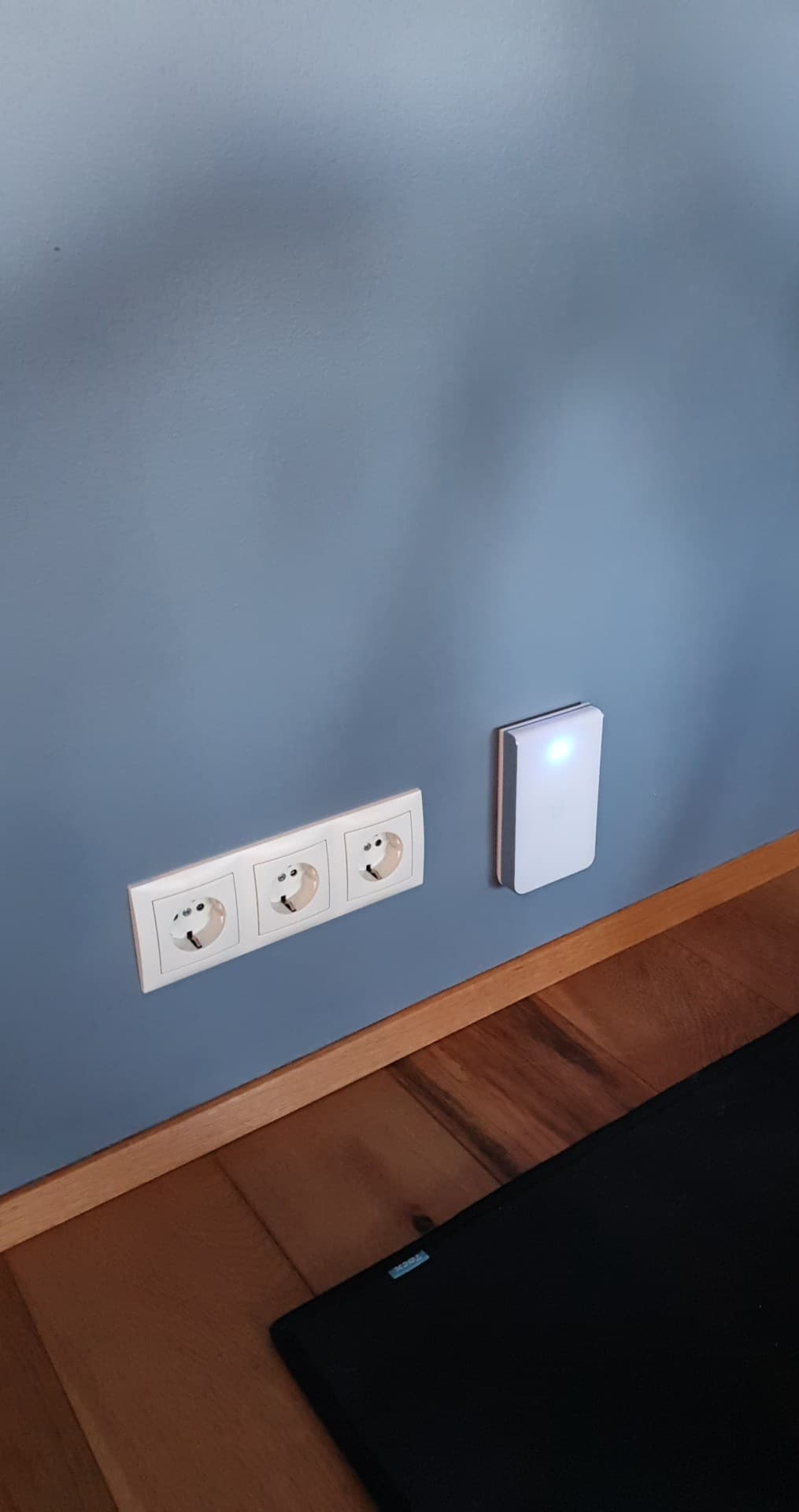 unifi-in-wall.jpg