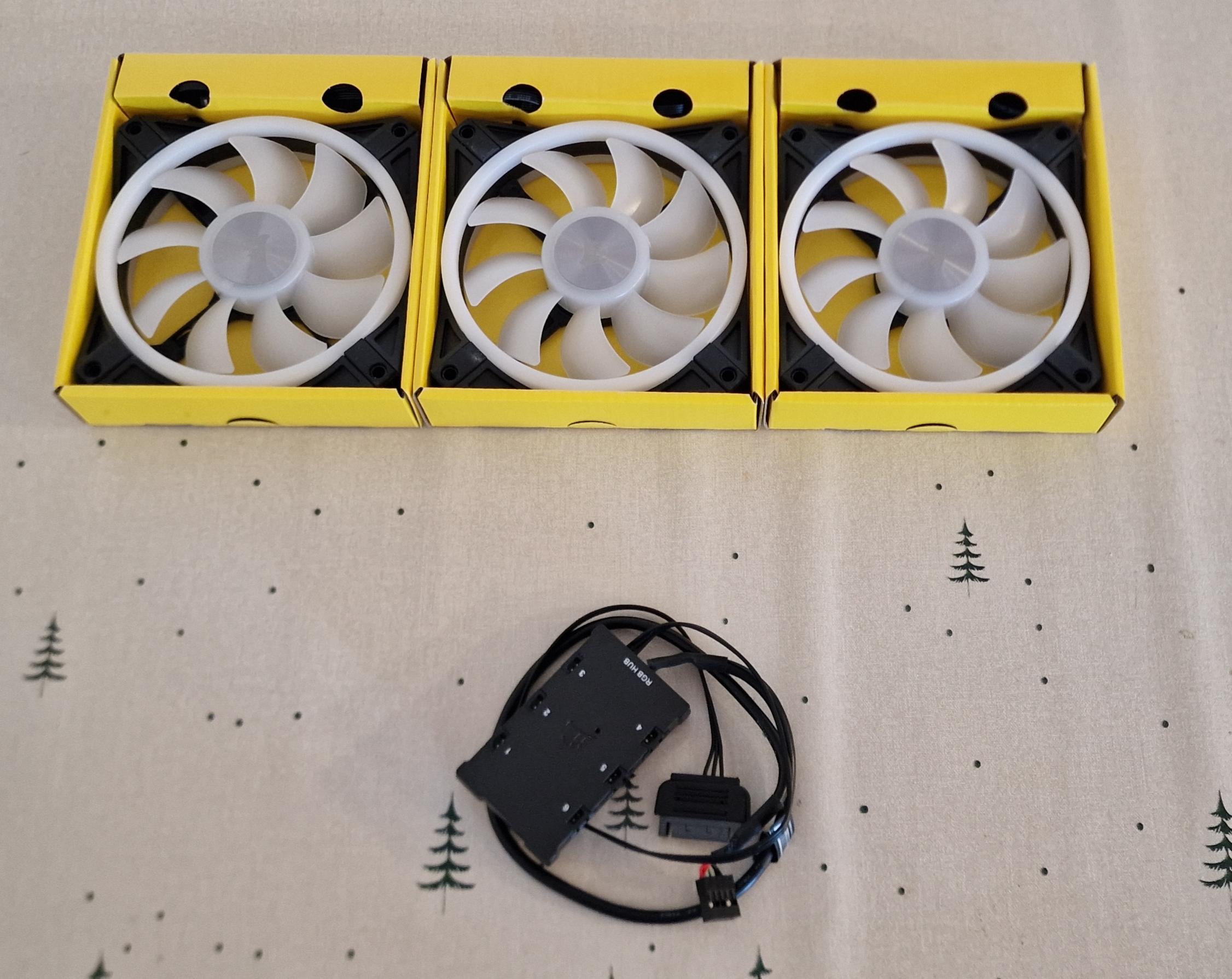 sala Corsairql120fan1.JPG