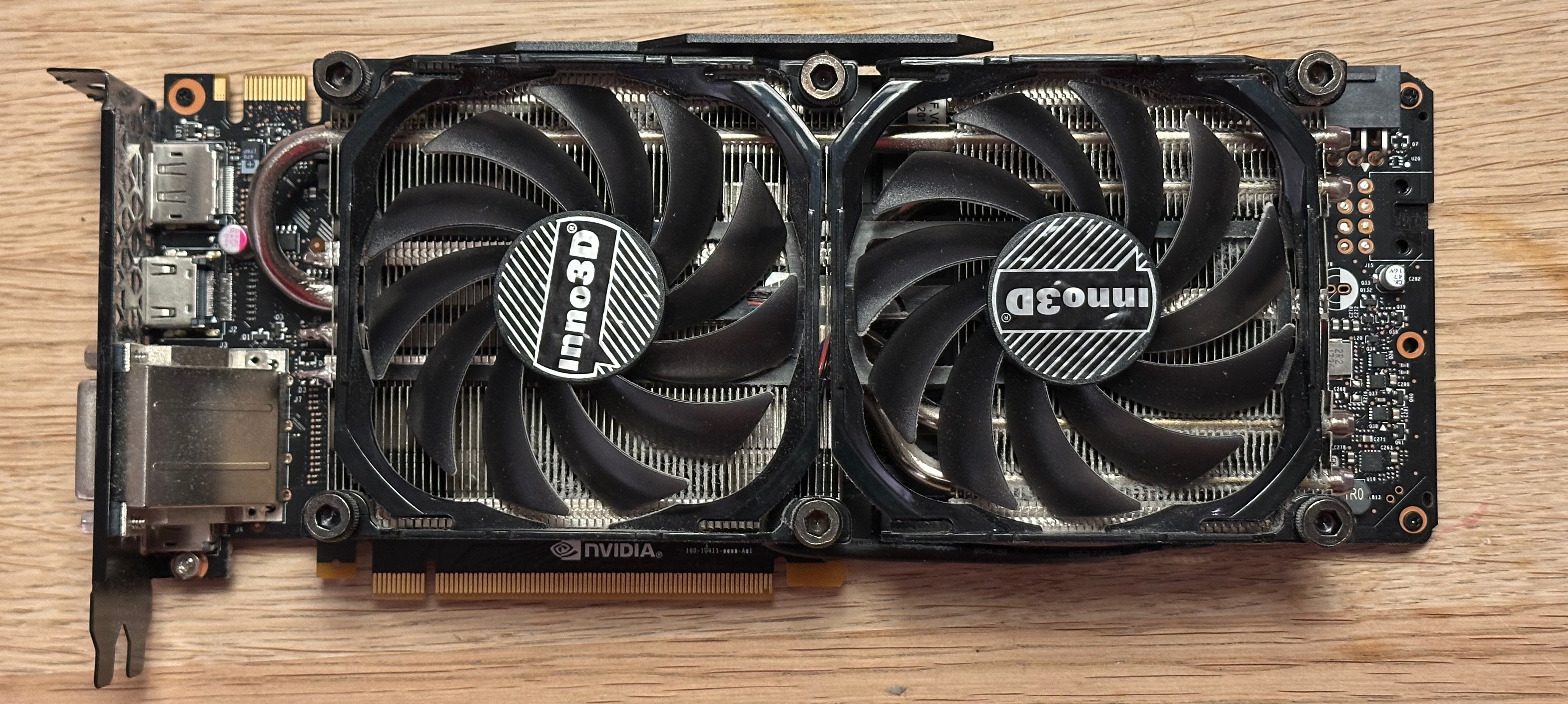 Inno 1070Ti - Framhlid.jpeg