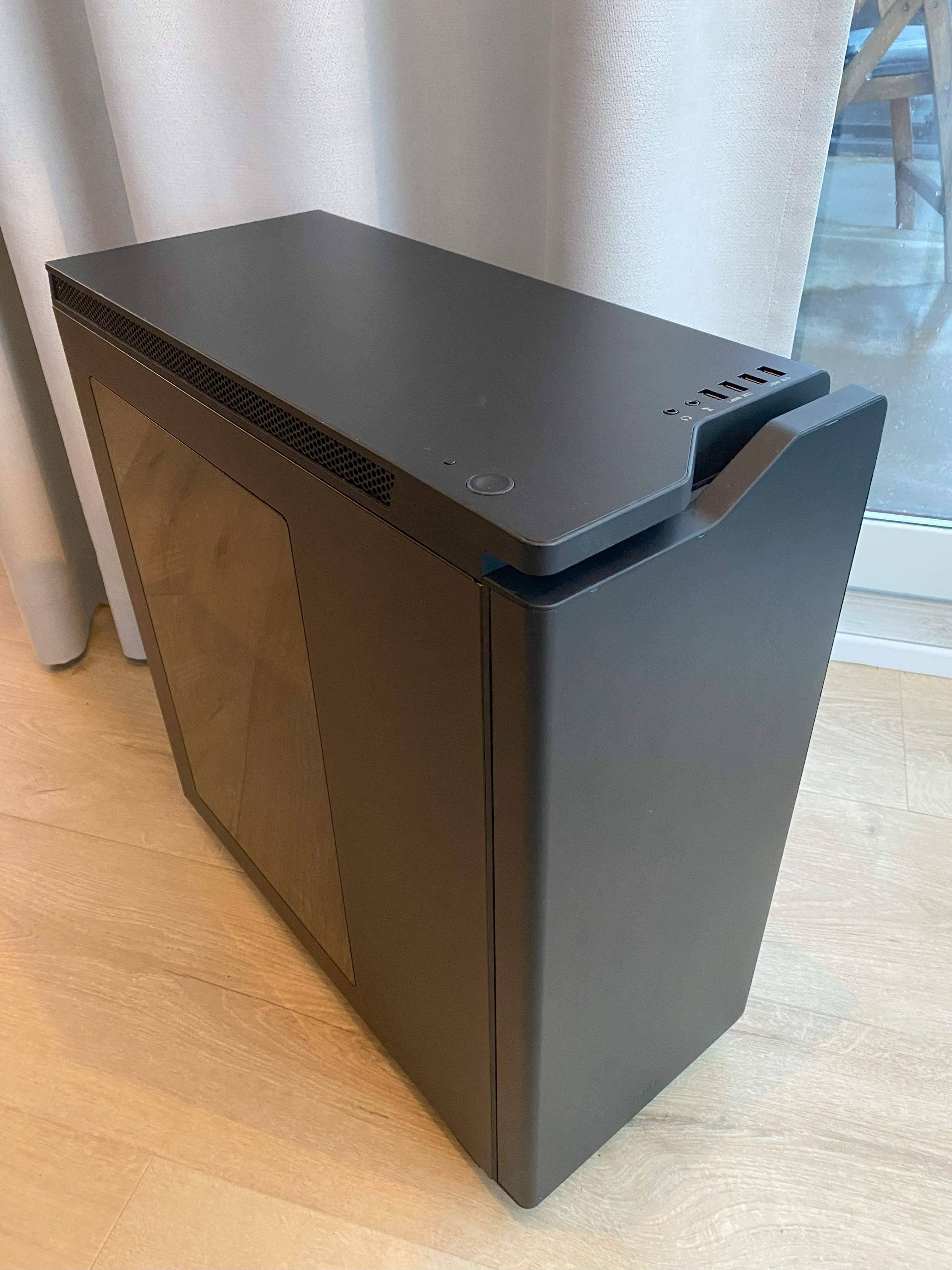 Tolvukassi NZXT.jpg